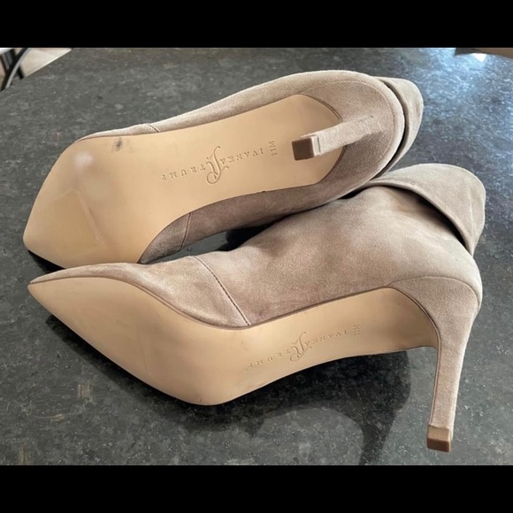 Suede Ivanka Trump booties - Picture 4 of 7